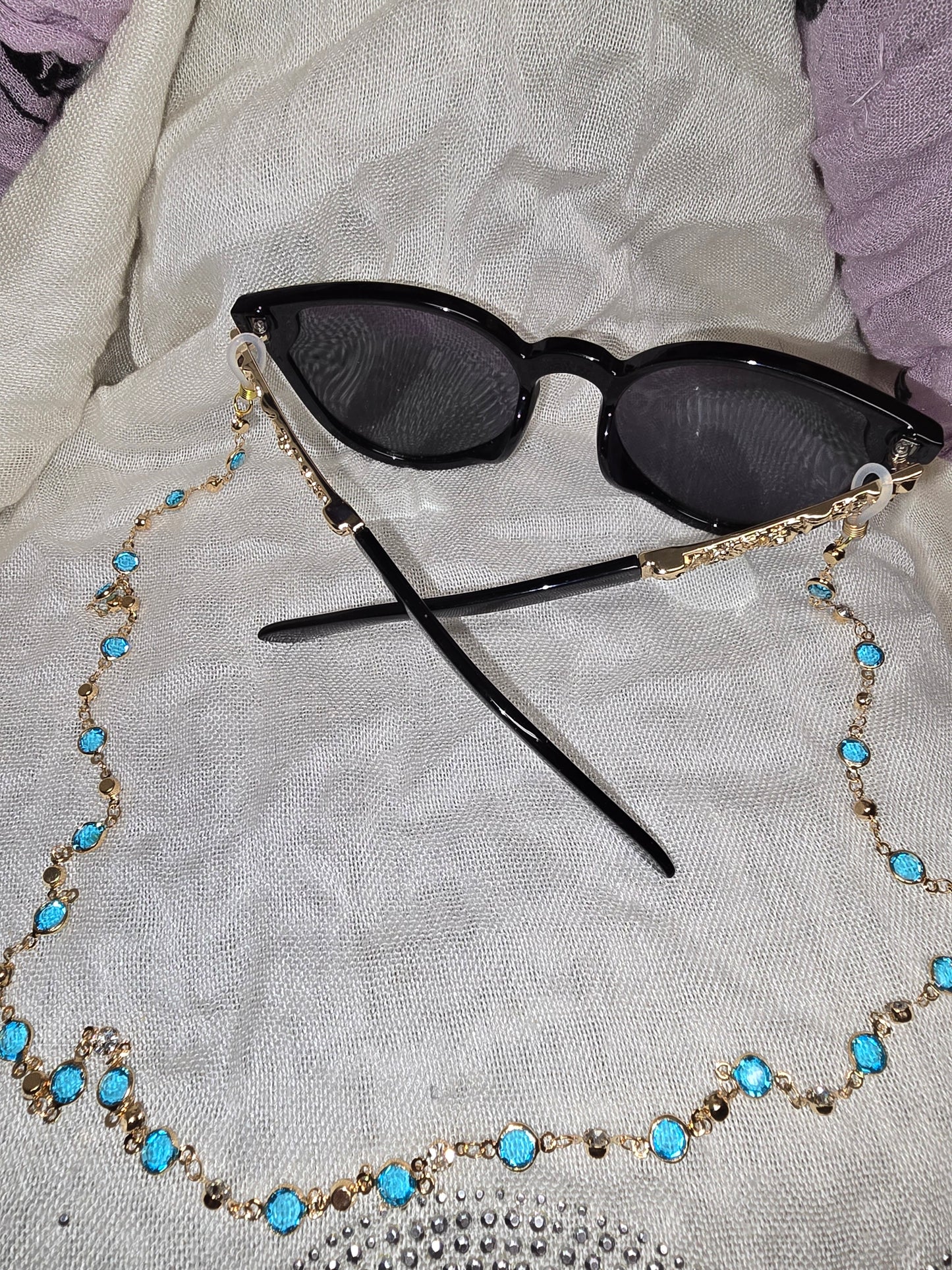 Gold glasses chains