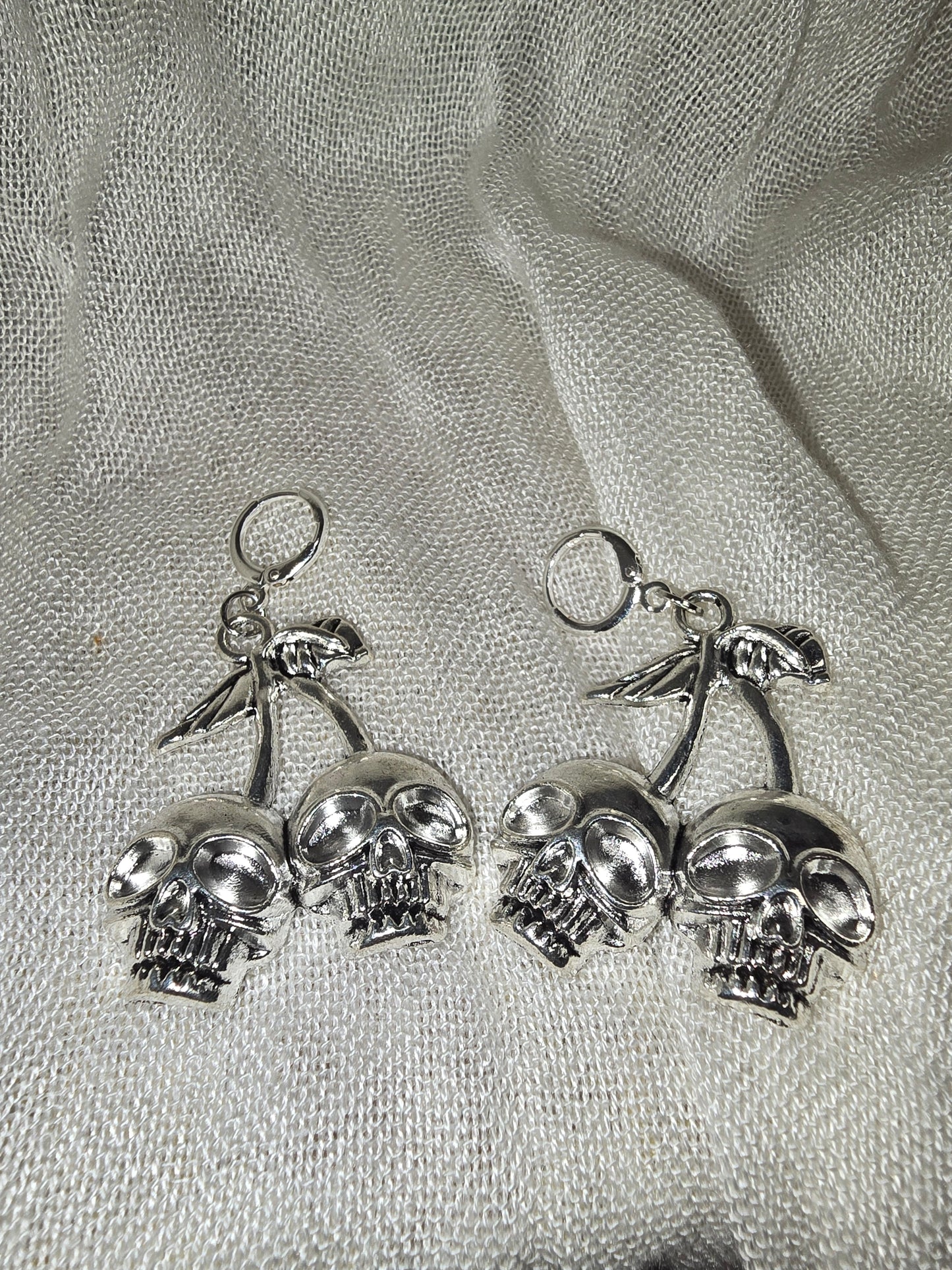 Cherry skulls