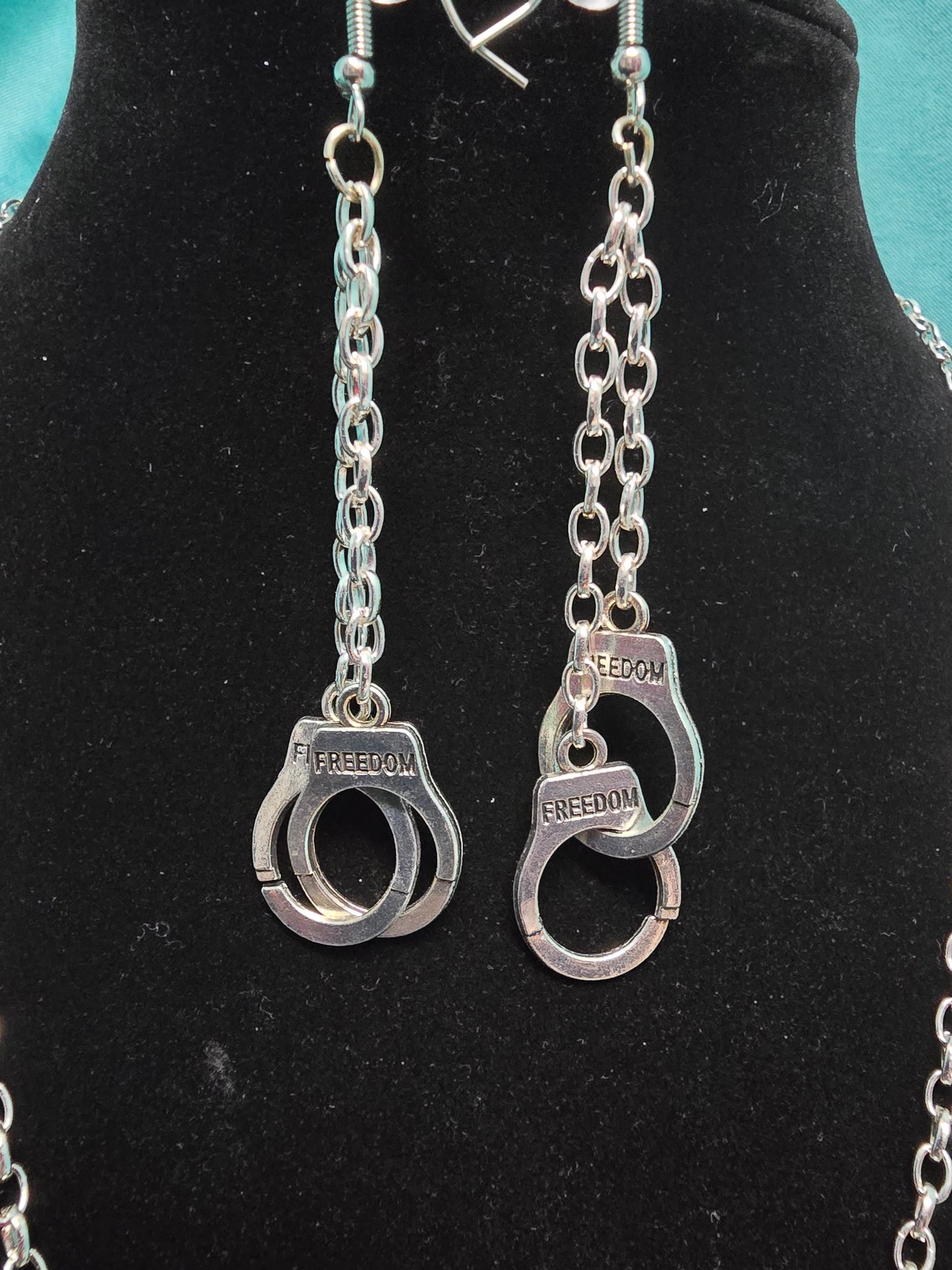 Freedom set