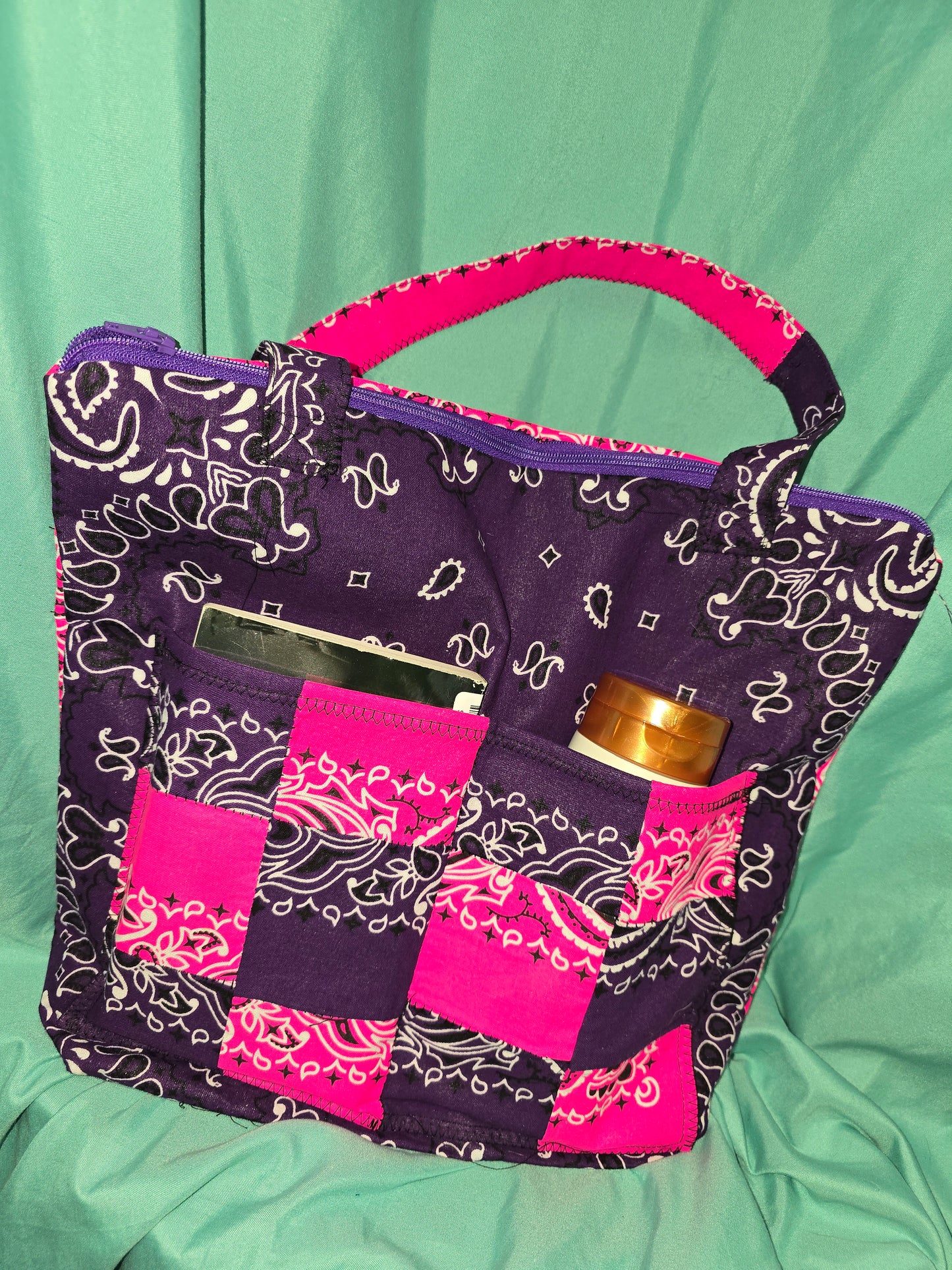 Tote bag