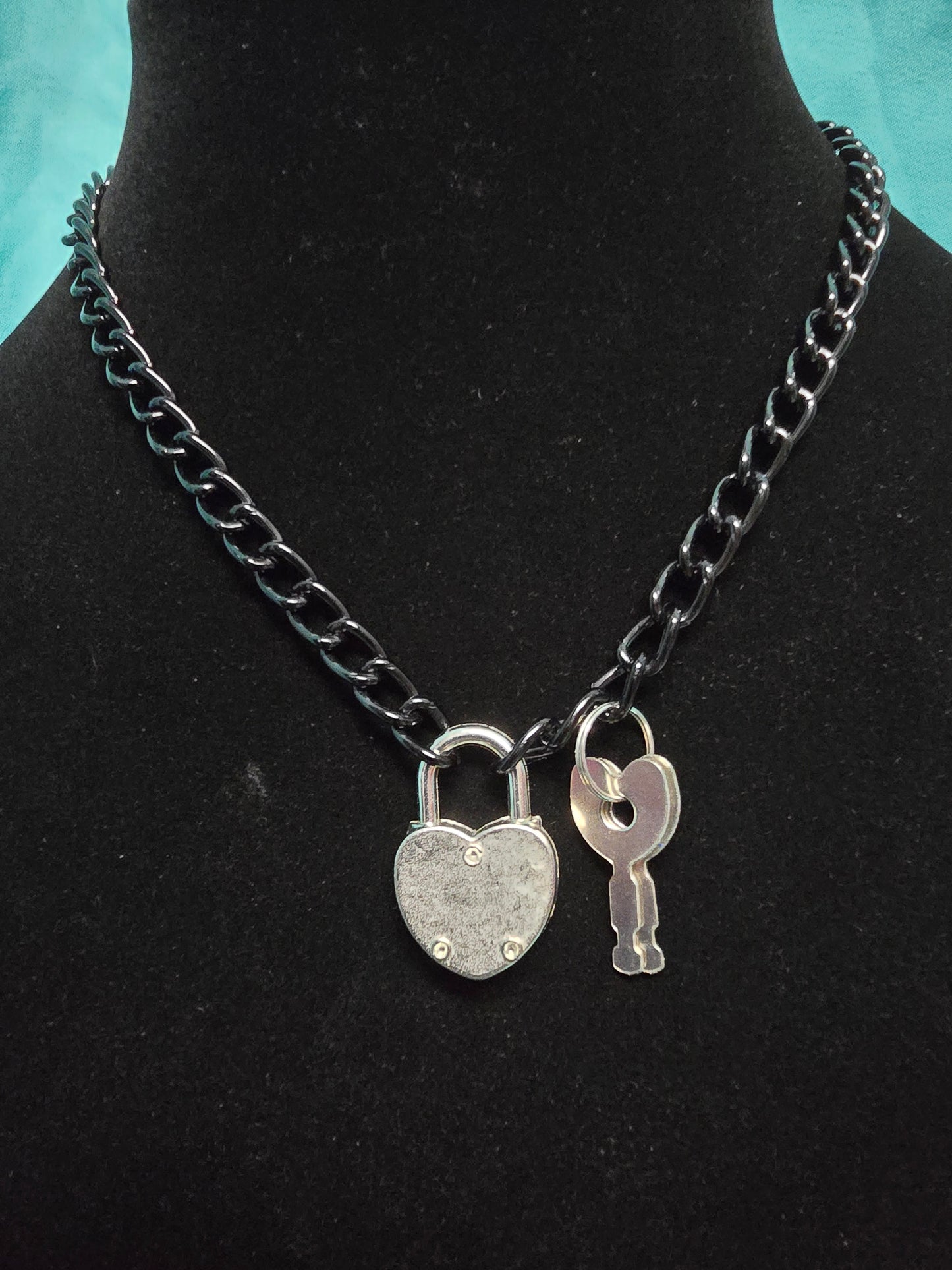 Lock choker